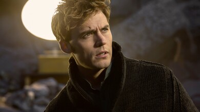 Sam Claflin English Actor Wallpaper